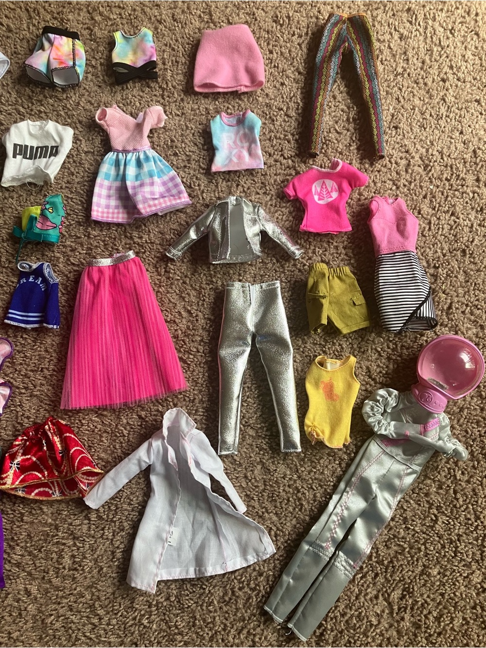 Assorted Doll Outfit Set - Picture 3 of 3